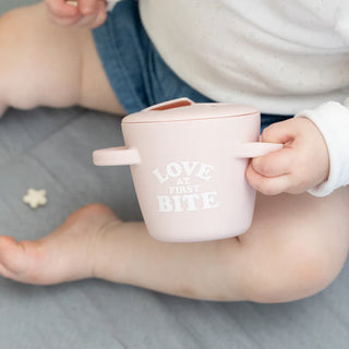 Love First Bite Happy Snacker - Blush | Bella Tunno