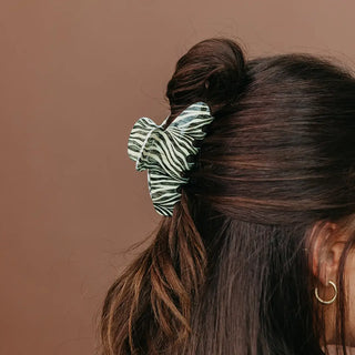 House of Her Zebra Acetate Claw Clip - Kaxi