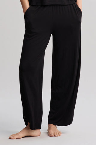 Ultra Soft Jersey Curved Hem Cropped Pant / Black / Barefoot Dreams