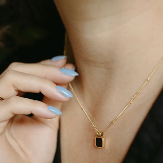 Dee Necklace - Black