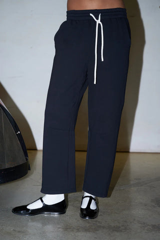 Fallon Barrel Sweat Pant - True Black // Perfect White Tee