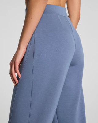 AirEssentials Barrel Leg Pant - Rain // Spanx