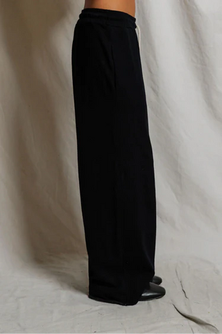 Shakira Japanese Structured Pant - True Black // Perfect White Tee
