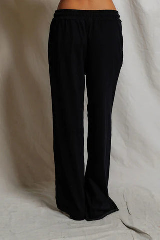 Shakira Japanese Structured Pant - True Black // Perfect White Tee