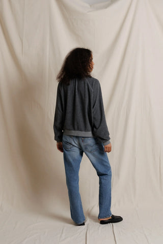 Oversized Ziggy Reverse Crewneck - Dark Heather Grey // Perfect White Tee