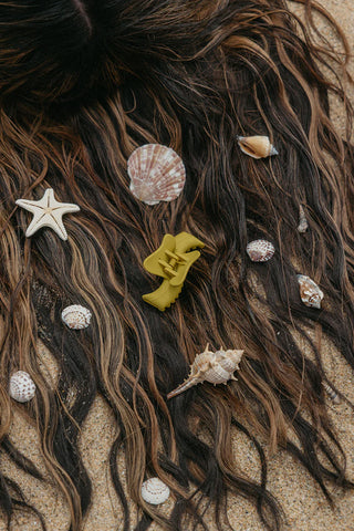 Kaxi Wavy Mini Hold Everything Claw Clip