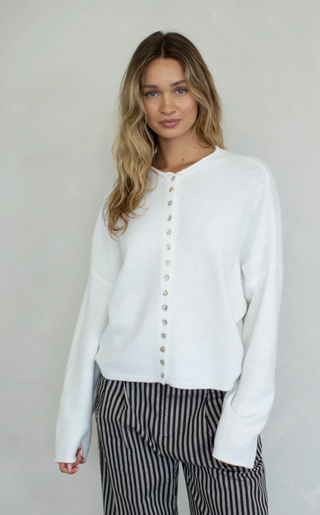 Mismatch Buttons Piper Cardigan - Snow