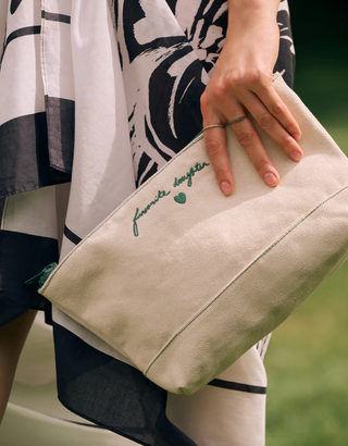 The Canvas Pouch-Green//Favorite Daughter