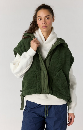 Scout it Out Fleece Vest - Ivy // Free People