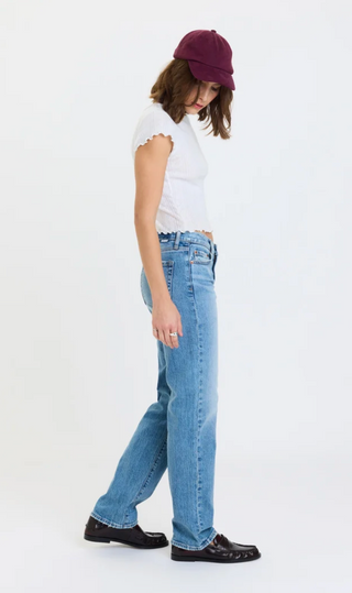 Rebel Mid Rise Slim Straight-Denim//DAZE