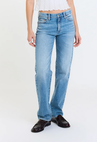 Rebel Mid Rise Slim Straight-Denim//DAZE