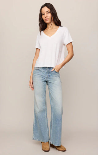 Nomad V-Neck Tee - White // Z Supply