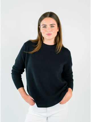 Finn Everyday Crewneck / Black / Archer
