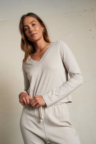Fiona Recycled Cotton LS V-Neck Top / Silver / Perfect White Tee