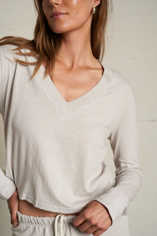 Fiona Recycled Cotton LS V-Neck Top / Silver / Perfect White Tee