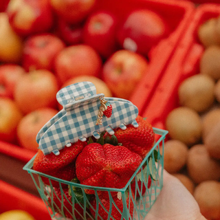 Blue Gingham Strawberry Charm Claw - Oversized // Kaxi