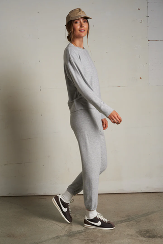 Selma Brushed Sweater Pullover - Heather Grey // Perfect White Tee