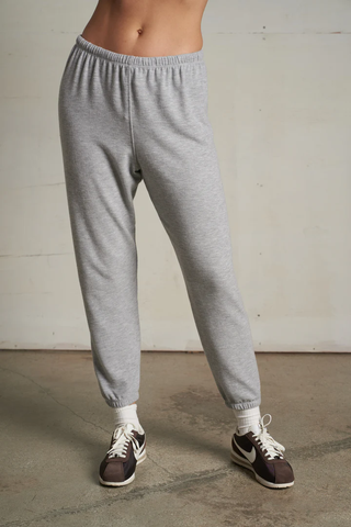 Mare Brushed Sweater Jogger - Heather Grey // Perfect White Tee
