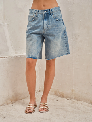 Harper Relaxed Denim Bermuda Shorts – Light Wash