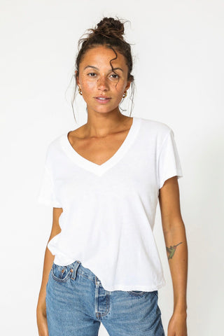 Perfect White Tee Hendrix Basic V-Neck - White