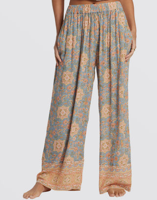 Billabong // Follow Me 2 Elastic Waist Pants - Western Sky