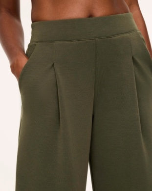 Spanx AirEssentials Wide Leg Pleated Trouser - Monstera