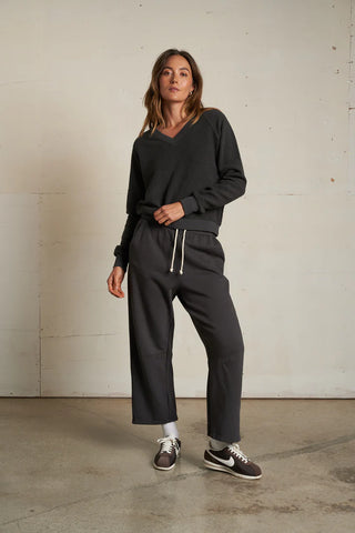 Fallon Fleece Barrel Sweatpants / Vintage Black / Perfect White Tee